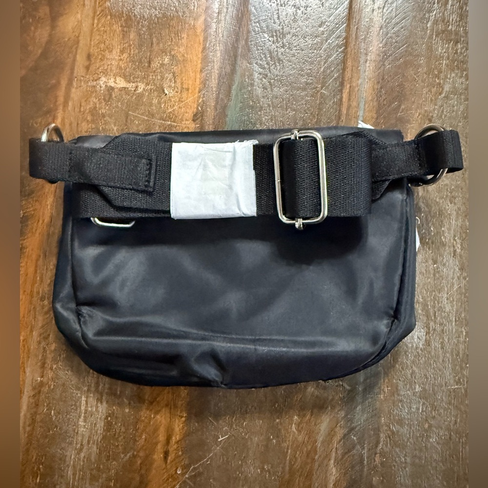 Kendra Scott Small Black Nylon Crossbody Bag Adjustable Strap NWT - Picture 6 of 6